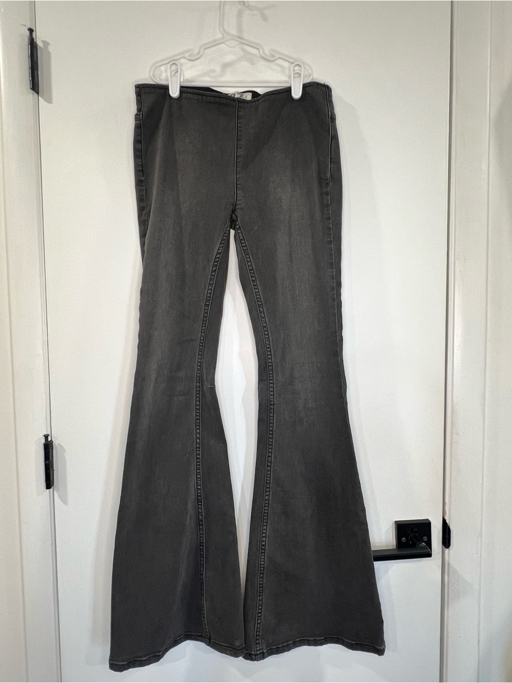 Free People We The Free Size 27 Jeans Penny Pull-On Flare Leg